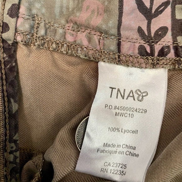 TNA Conductor Shorts Size6 - Picture 6 of 6